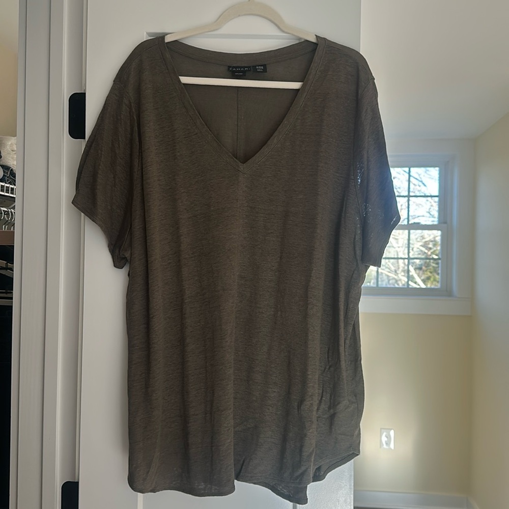 Tahari linen tee